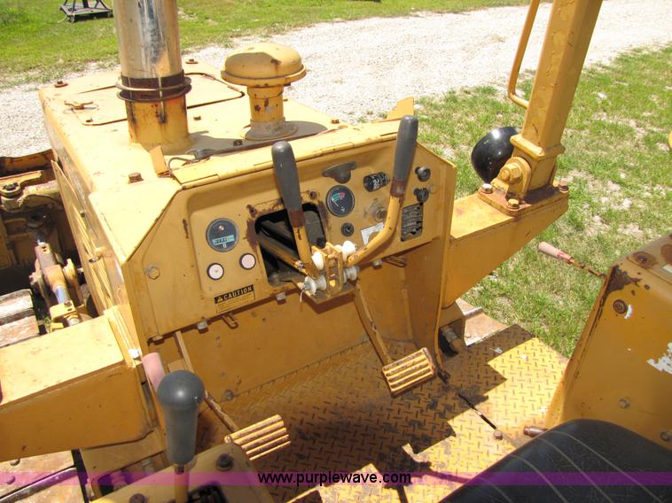 image for item 7197 1985 Komatsu D31A-17 dozer