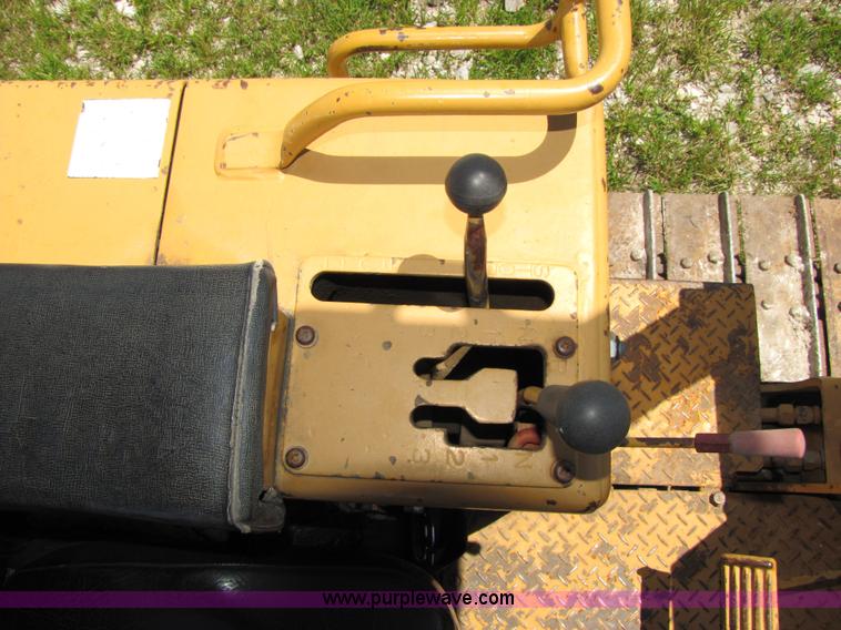 image for item 7197 1985 Komatsu D31A-17 dozer