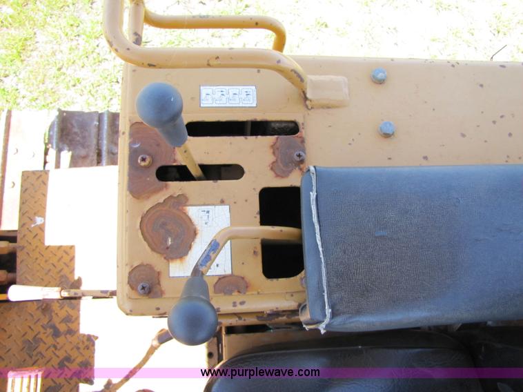 image for item 7197 1985 Komatsu D31A-17 dozer