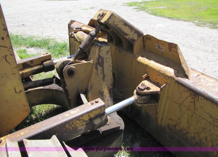 image for item 7197 1985 Komatsu D31A-17 dozer