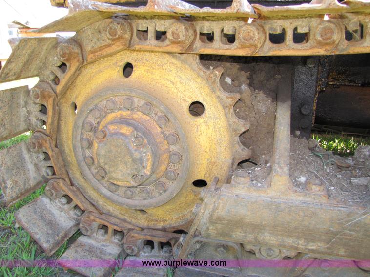 image for item 7197 1985 Komatsu D31A-17 dozer