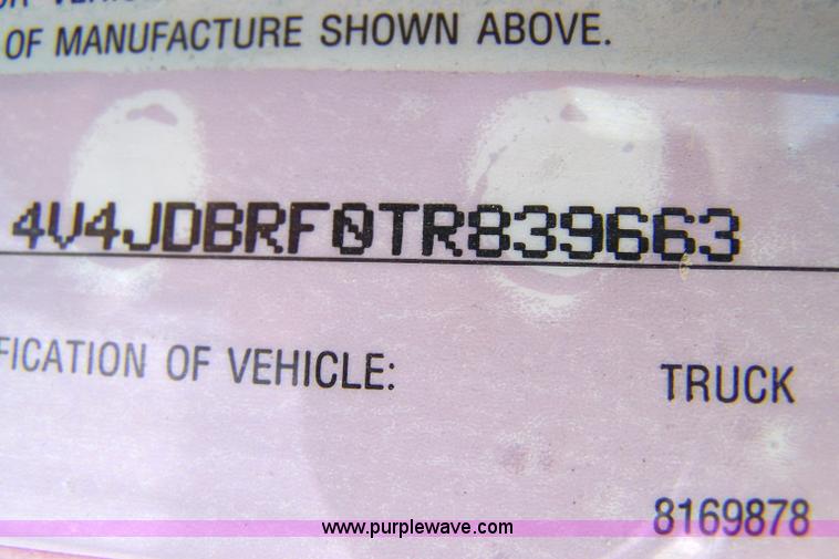 image for item 8260 1995 Volvo Conventional WG dump truck