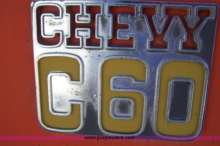 image for item 8265 1975 Chevrolet C60 truck