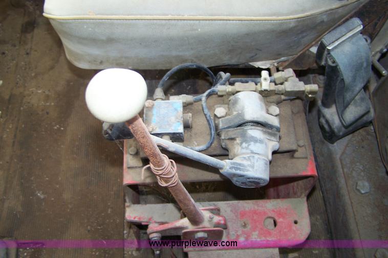 image for item 8268 1979 Mack truck