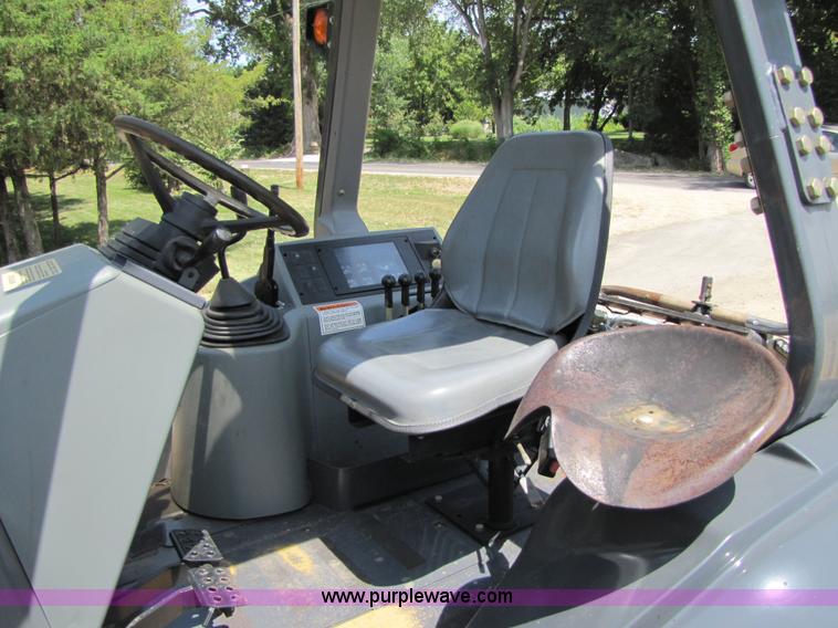 image for item 9006 1996 Case 570LXT loader