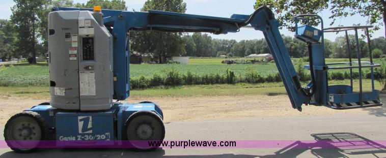 image for item 9007 1997 Genie Z-30/20 boom lift