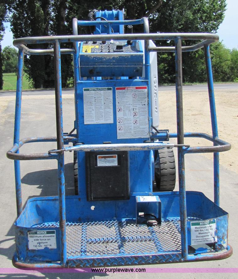 image for item 9007 1997 Genie Z-30/20 boom lift