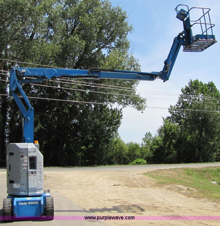 image for item 9007 1997 Genie Z-30/20 boom lift