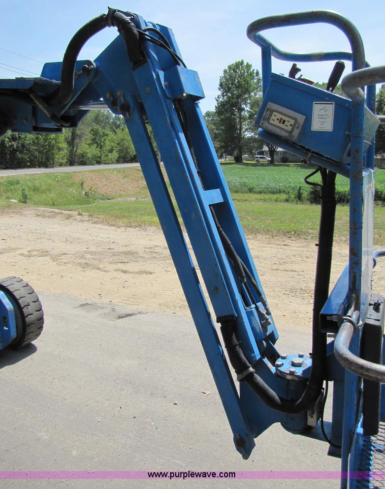 image for item 9007 1997 Genie Z-30/20 boom lift