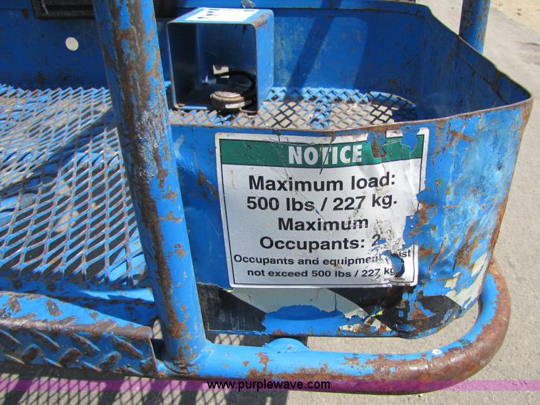 image for item 9007 1997 Genie Z-30/20 boom lift