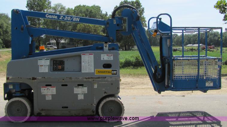 image for item 9009 2001 Genie Z-20/8N boom lift