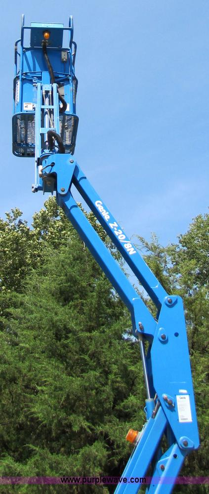image for item 9009 2001 Genie Z-20/8N boom lift