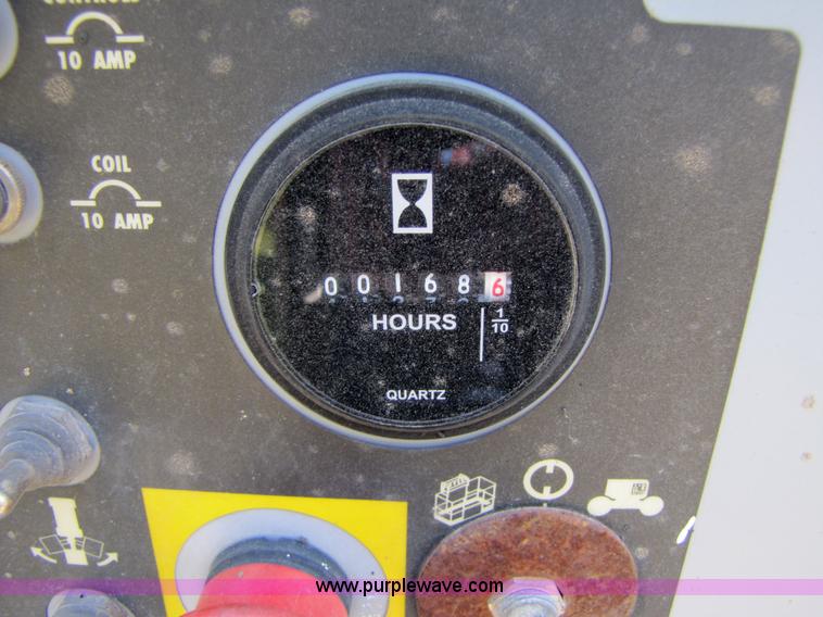 image for item 9009 2001 Genie Z-20/8N boom lift