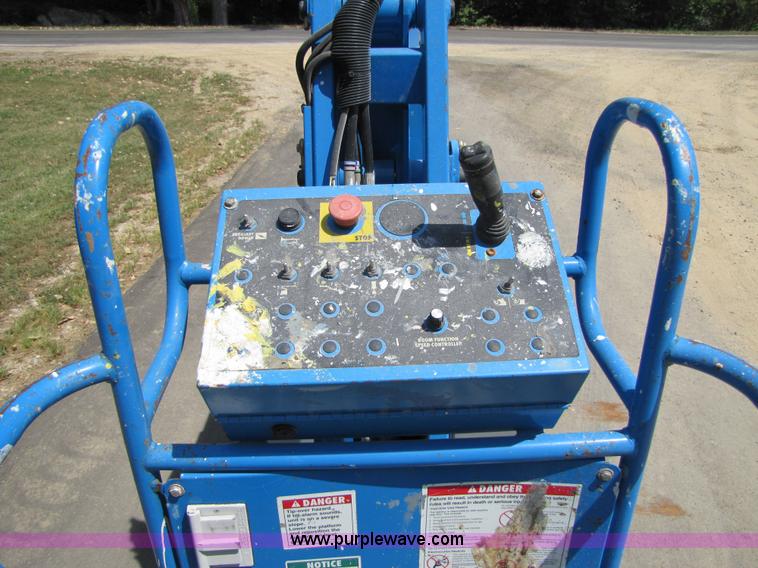 image for item 9009 2001 Genie Z-20/8N boom lift