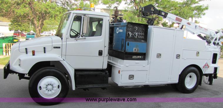 image for item 9010 2003 Freightliner FL 70 service truck