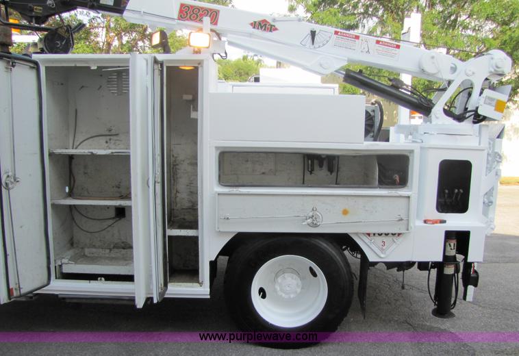 image for item 9010 2003 Freightliner FL 70 service truck