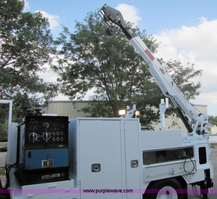 image for item 9010 2003 Freightliner FL 70 service truck