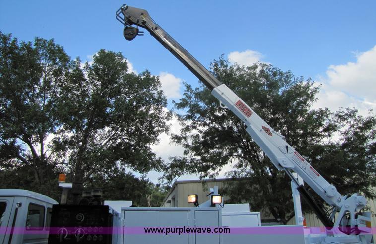 image for item 9010 2003 Freightliner FL 70 service truck