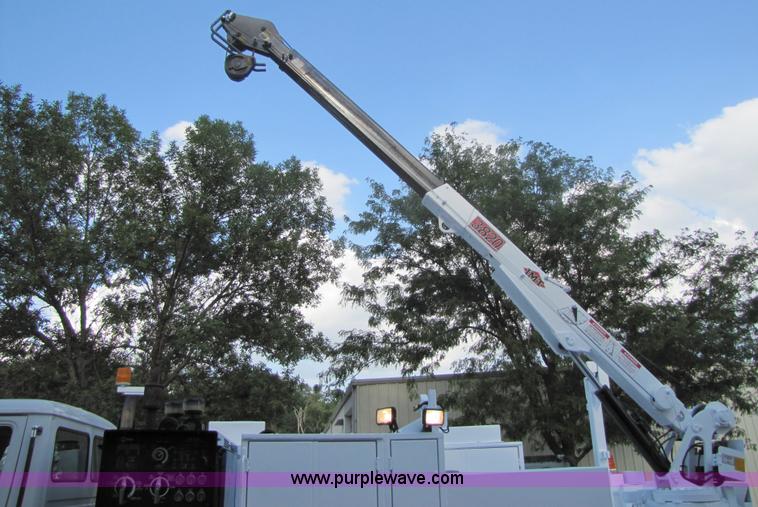 image for item 9010 2003 Freightliner FL 70 service truck