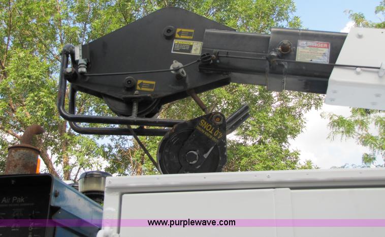 image for item 9010 2003 Freightliner FL 70 service truck