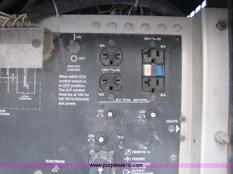 image for item 9010 2003 Freightliner FL 70 service truck