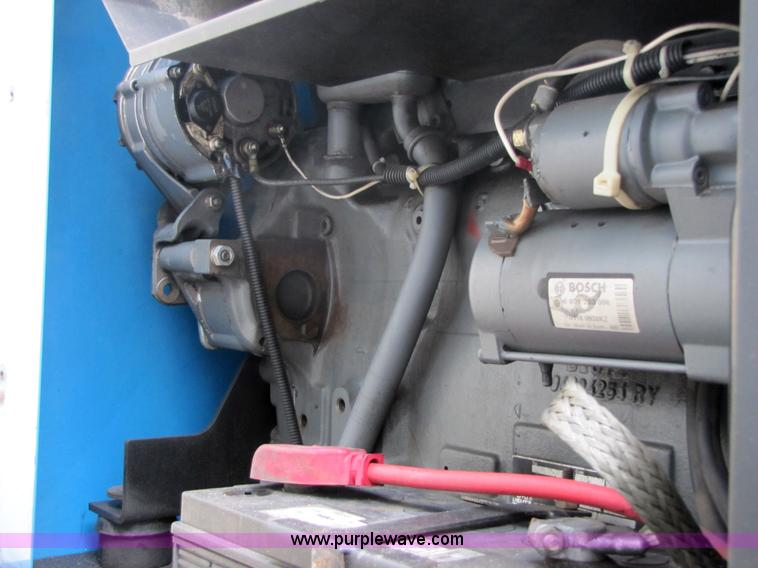 image for item 9010 2003 Freightliner FL 70 service truck