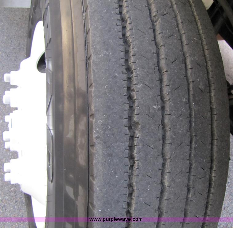 image for item 9010 2003 Freightliner FL 70 service truck