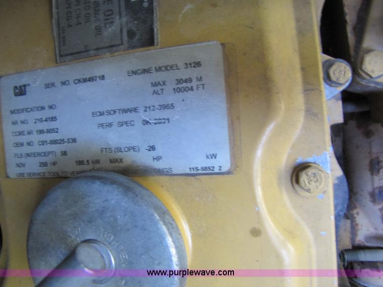 image for item 9010 2003 Freightliner FL 70 service truck