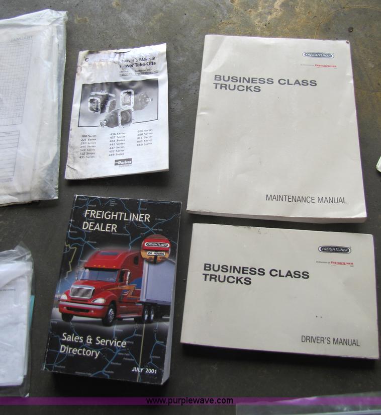 image for item 9010 2003 Freightliner FL 70 service truck