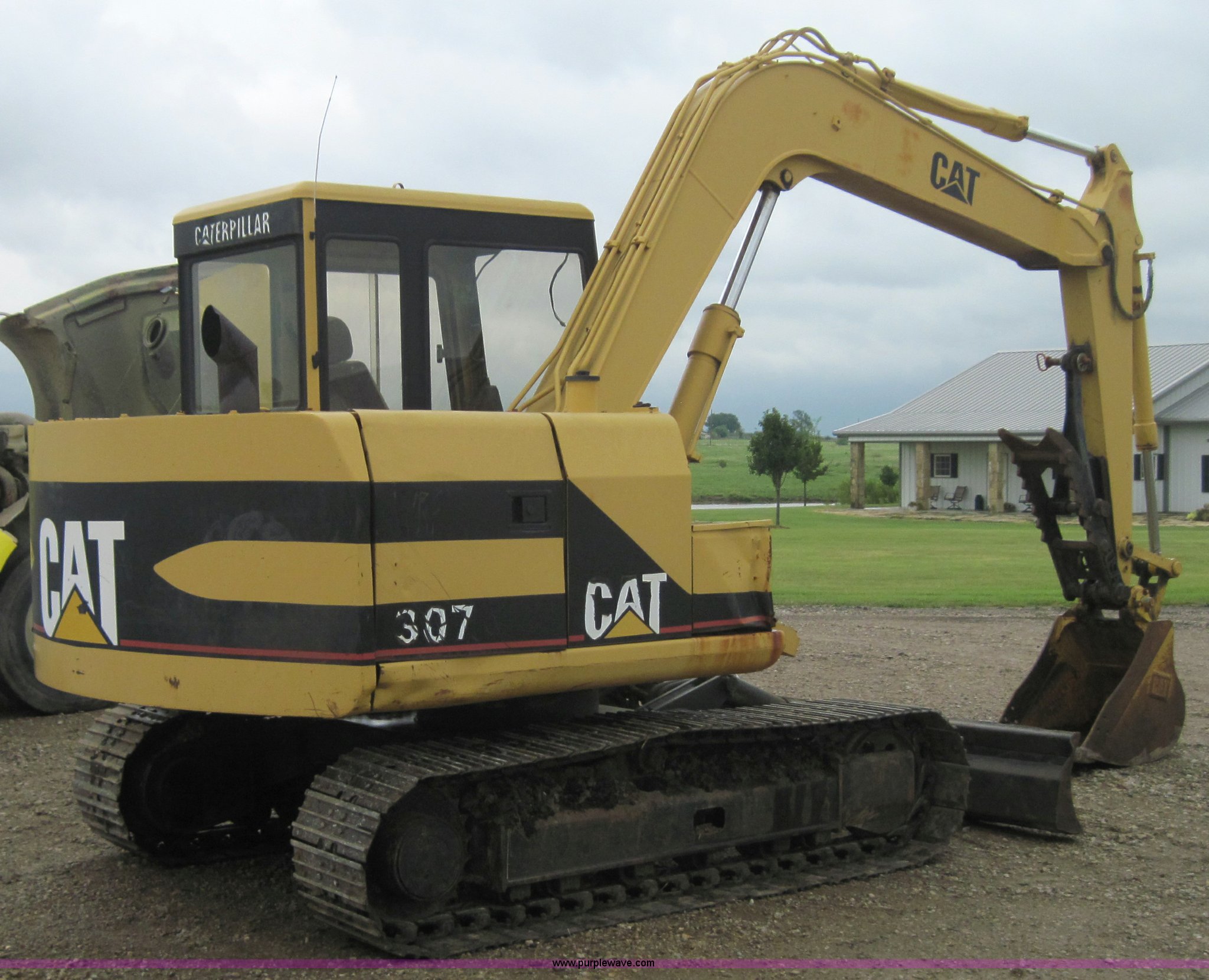1995 Caterpillar 307 excavator in Independence, KS Item 4001 sold