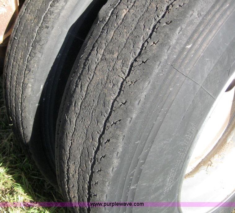 image for item 6142 1978 Timpte grain trailer