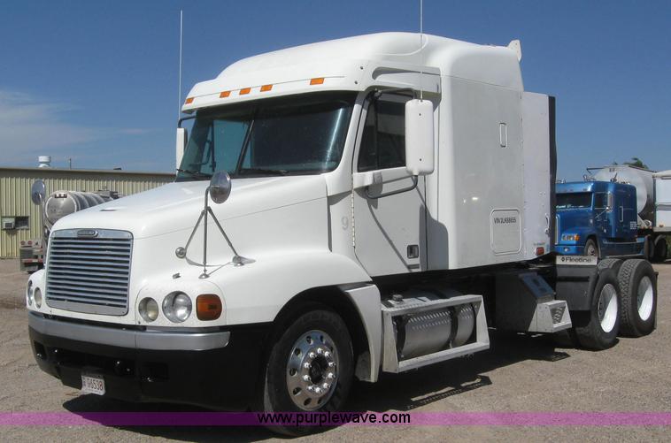 image for item 6163 2003 Freightliner ST 120 semi