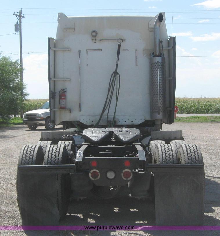 image for item 6163 2003 Freightliner ST 120 semi