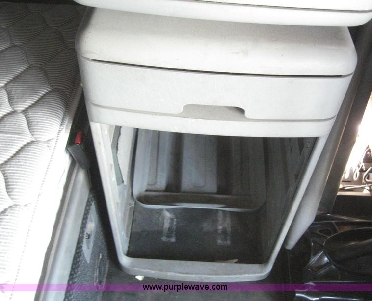 image for item 6163 2003 Freightliner ST 120 semi