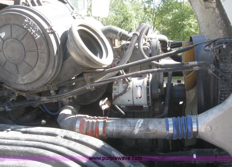 image for item 6163 2003 Freightliner ST 120 semi