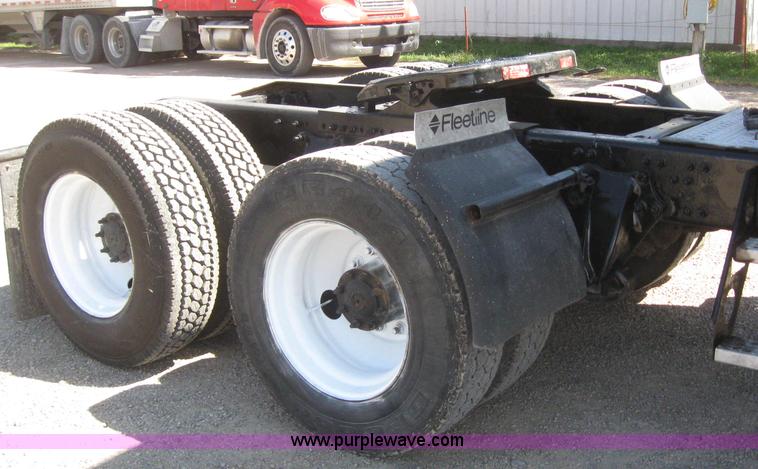 image for item 6163 2003 Freightliner ST 120 semi