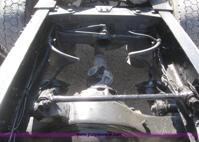 image for item 6163 2003 Freightliner ST 120 semi