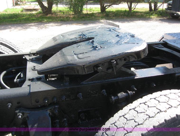 image for item 6163 2003 Freightliner ST 120 semi