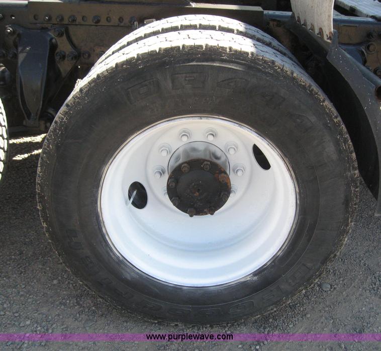 image for item 6163 2003 Freightliner ST 120 semi