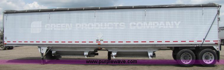 image for item 7208 1999 Wilson Convert a Hauler grain trailer