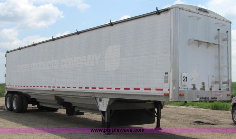 image for item 7208 1999 Wilson Convert a Hauler grain trailer