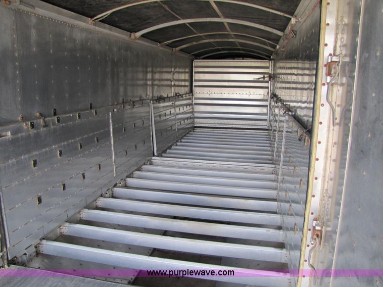 image for item 7208 1999 Wilson Convert a Hauler grain trailer