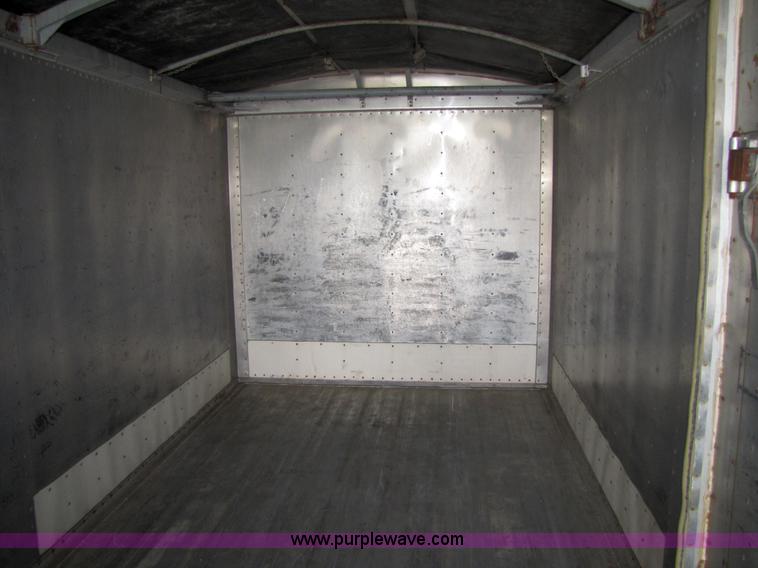 image for item 7208 1999 Wilson Convert a Hauler grain trailer