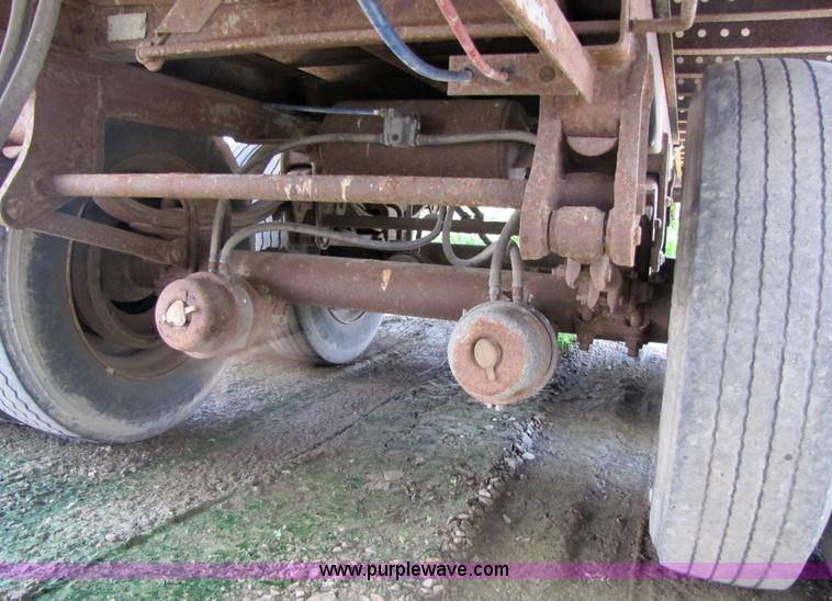 image for item 7209 1993 Dorsey reefer trailer