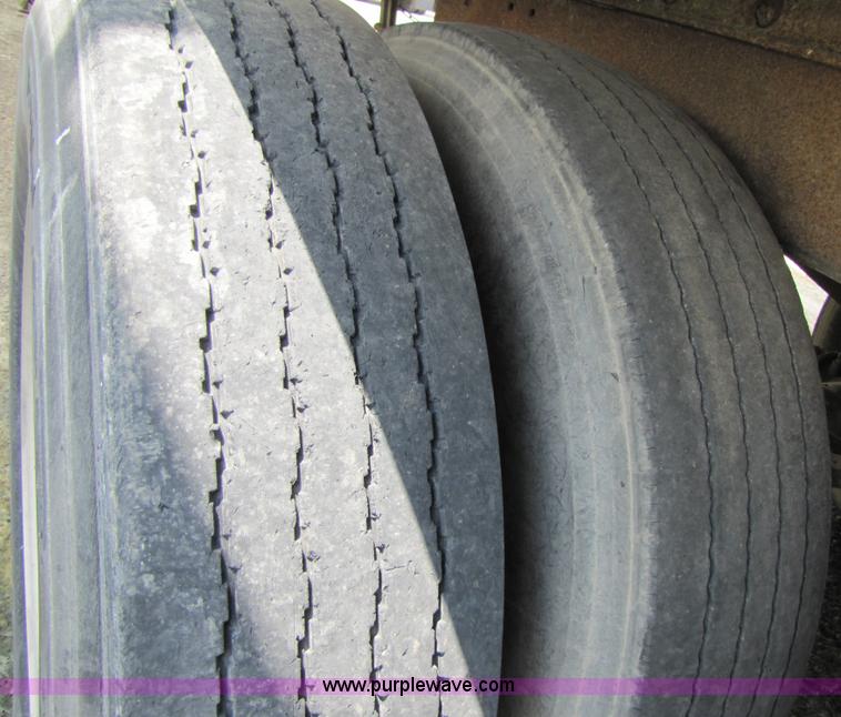 image for item 7209 1993 Dorsey reefer trailer