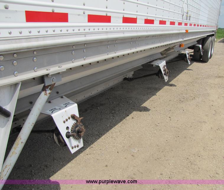 image for item 7210 1999 Wilson Convert a Hauler grain trailer