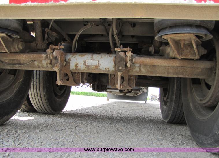 image for item 7210 1999 Wilson Convert a Hauler grain trailer