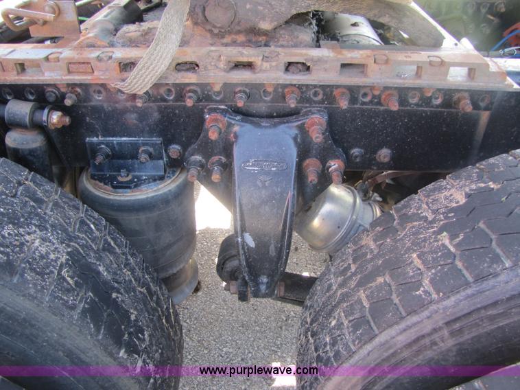 image for item 7239 1998 Freightliner Conventional FLD112 semi truck