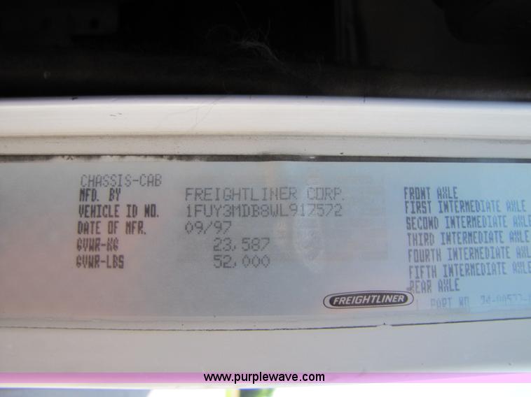 image for item 7239 1998 Freightliner Conventional FLD112 semi truck