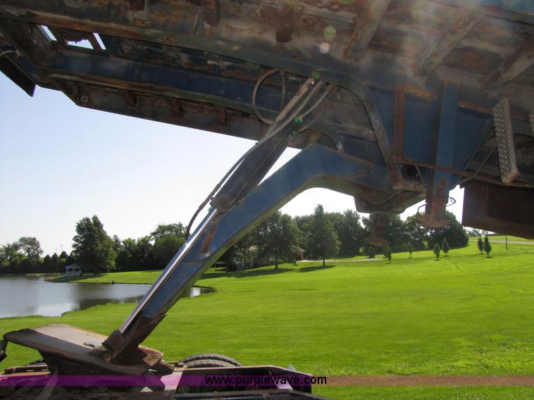 image for item 7240 1998 Landoll Haulall trailer